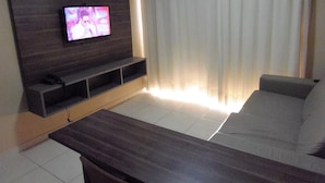 家庭公寓, 2 間臥室 | 客廳 | LED 電視