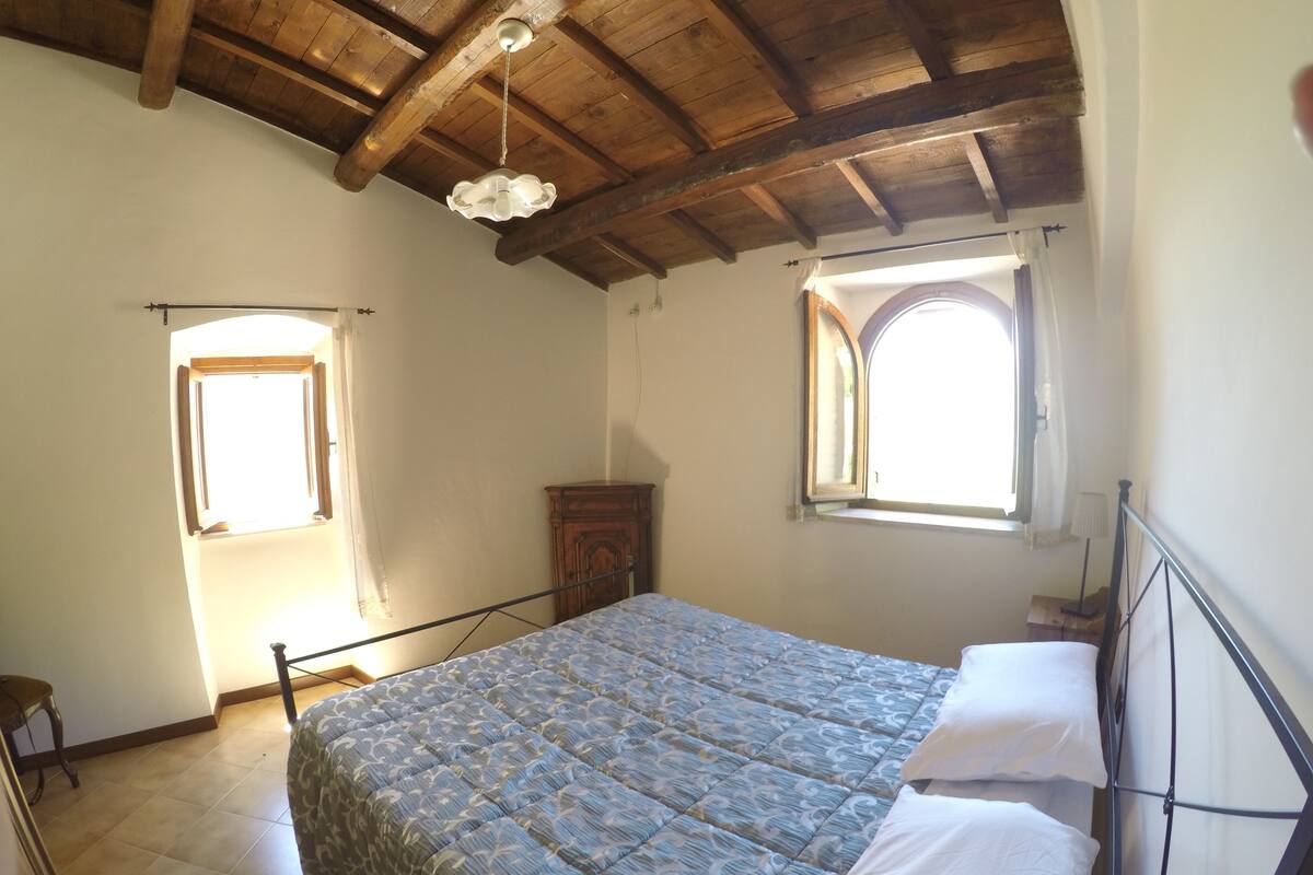 Apartment, 2 Bedrooms | Desk, soundproofing, free cribs/infant beds, free WiFi