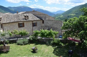 Garden - Campagna in Compagnia (Vallo di Nera)