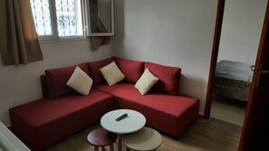 Estúdio | Sala de estar | TV LED 32 polegadas com canais a cabo, TV