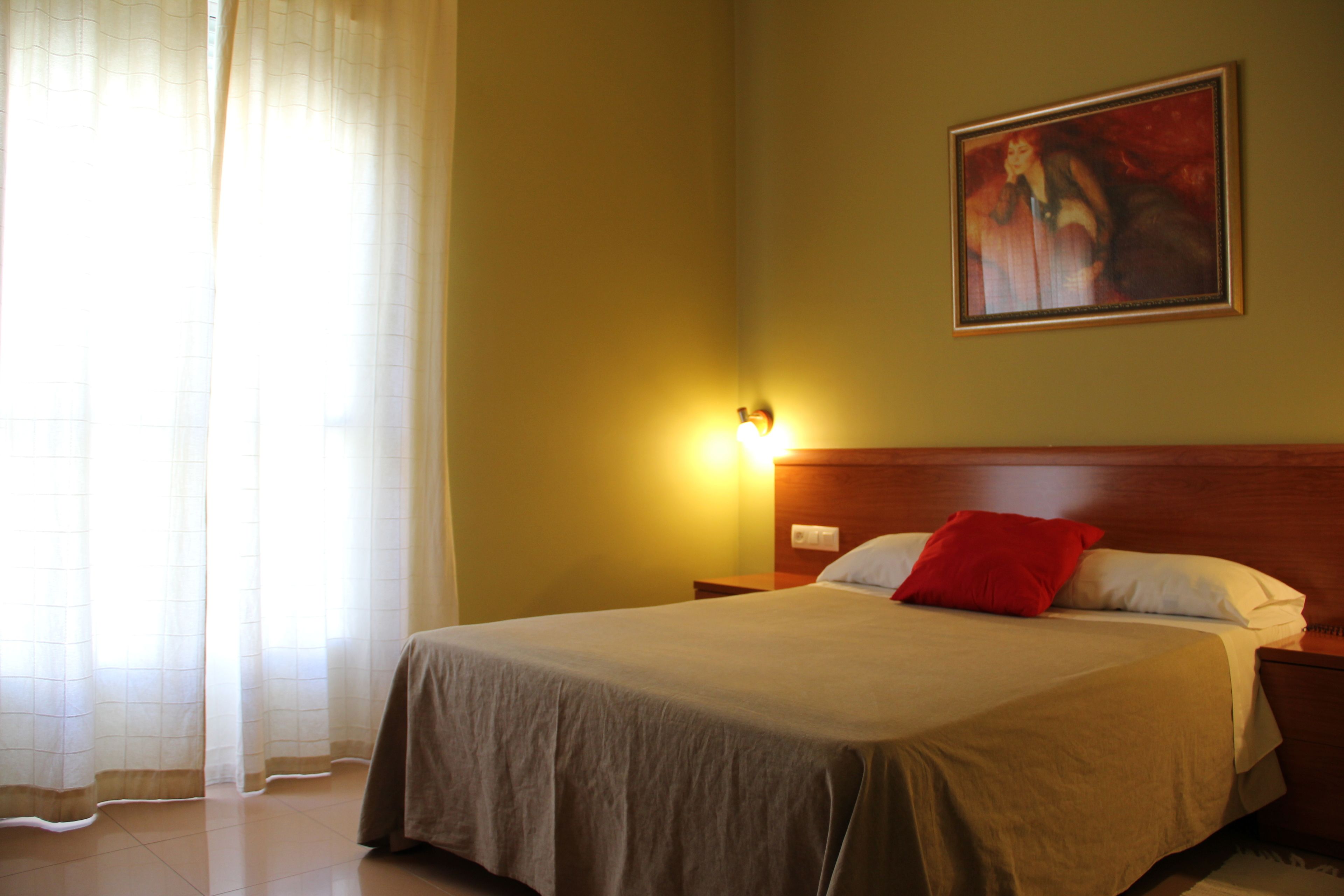 Double or Twin Room | In-room safe, desk, iron/ironing board, free cribs/infant beds