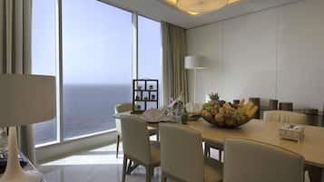 Phòng Suite Royal, quang cảnh biển (The Meaning of Luxury Life) | 1 phòng ngủ, bộ trải giường bằng vải cotton Ai Cập