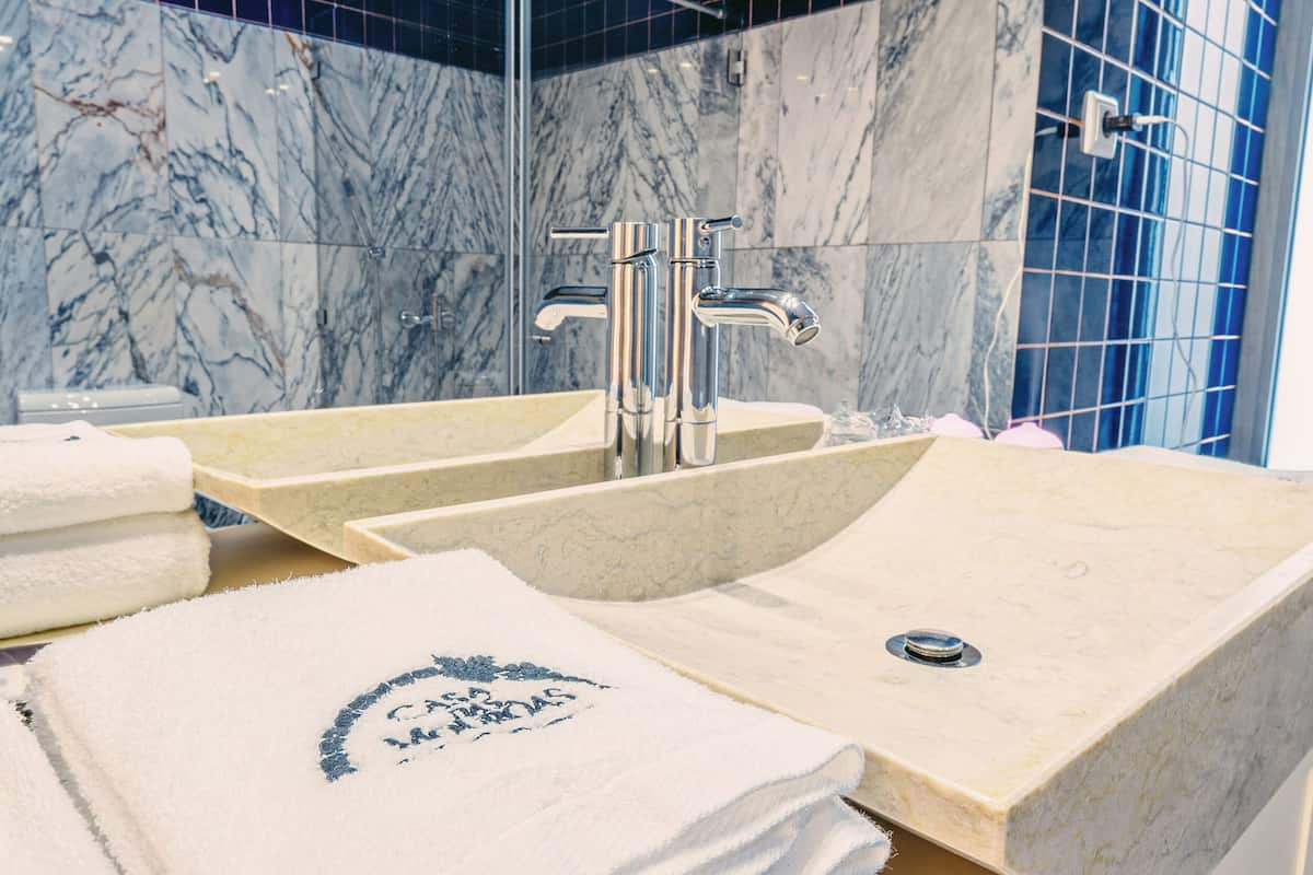 Doppelzimmer, Gartenblick | Badezimmer