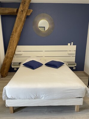 Kamar Double | Kedap suara, tempat tidur bayi gratis, Wi-Fi gratis, dan seprai linen