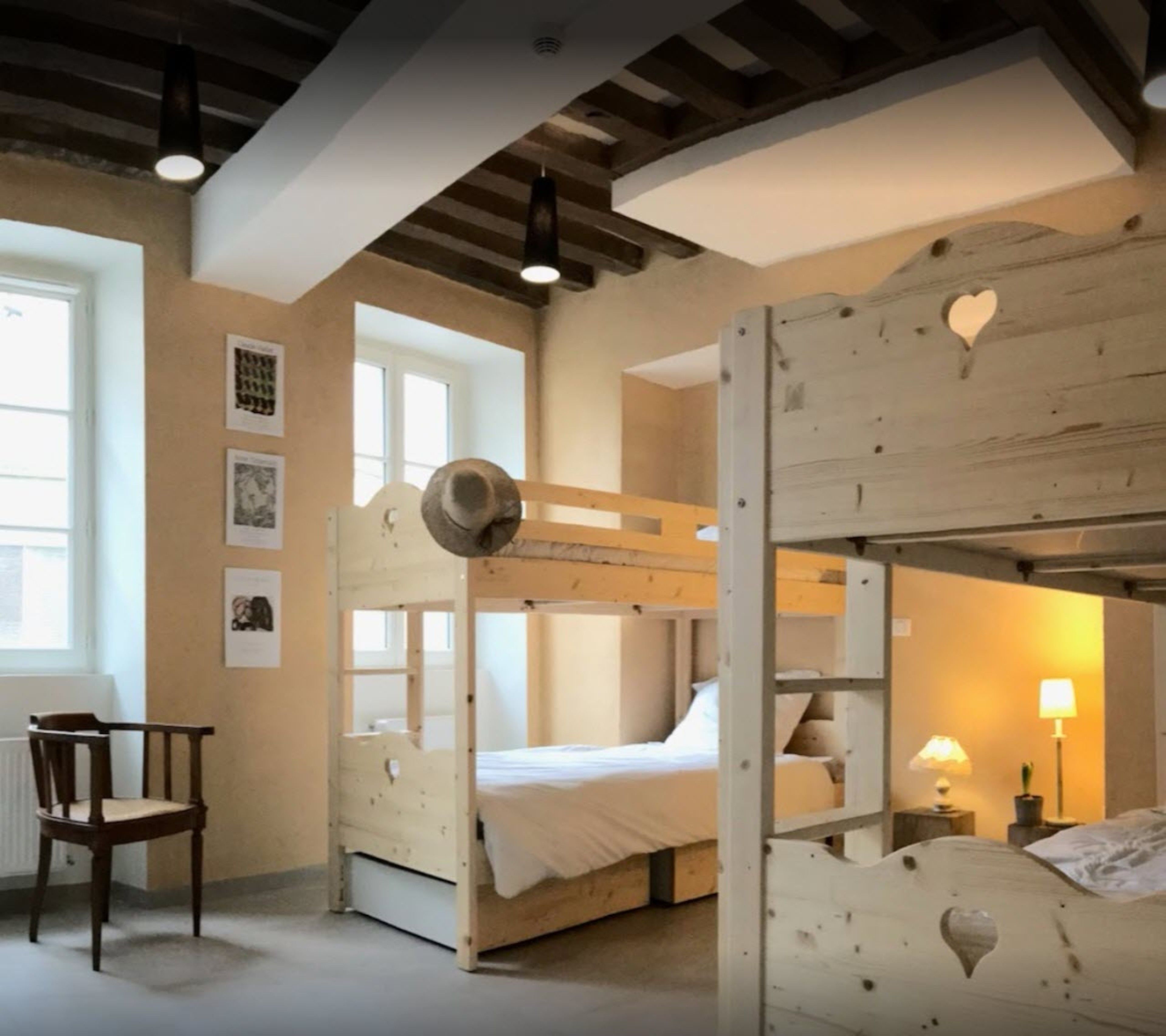 客房内保险箱、免费 WiFi、床单