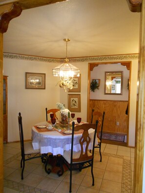 Tägliches inbegriffenes Frühstücksbuffet