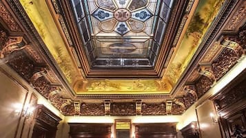 Siddeområde i lobbyen