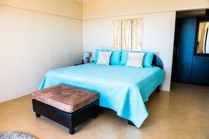 Pool Front with Ocean View | 1 多间卧室、高档床上用品、客房内保险箱、特色装修