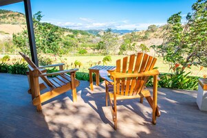 Two Bedroom Suite with Terrace, Mountain View | Área de estar