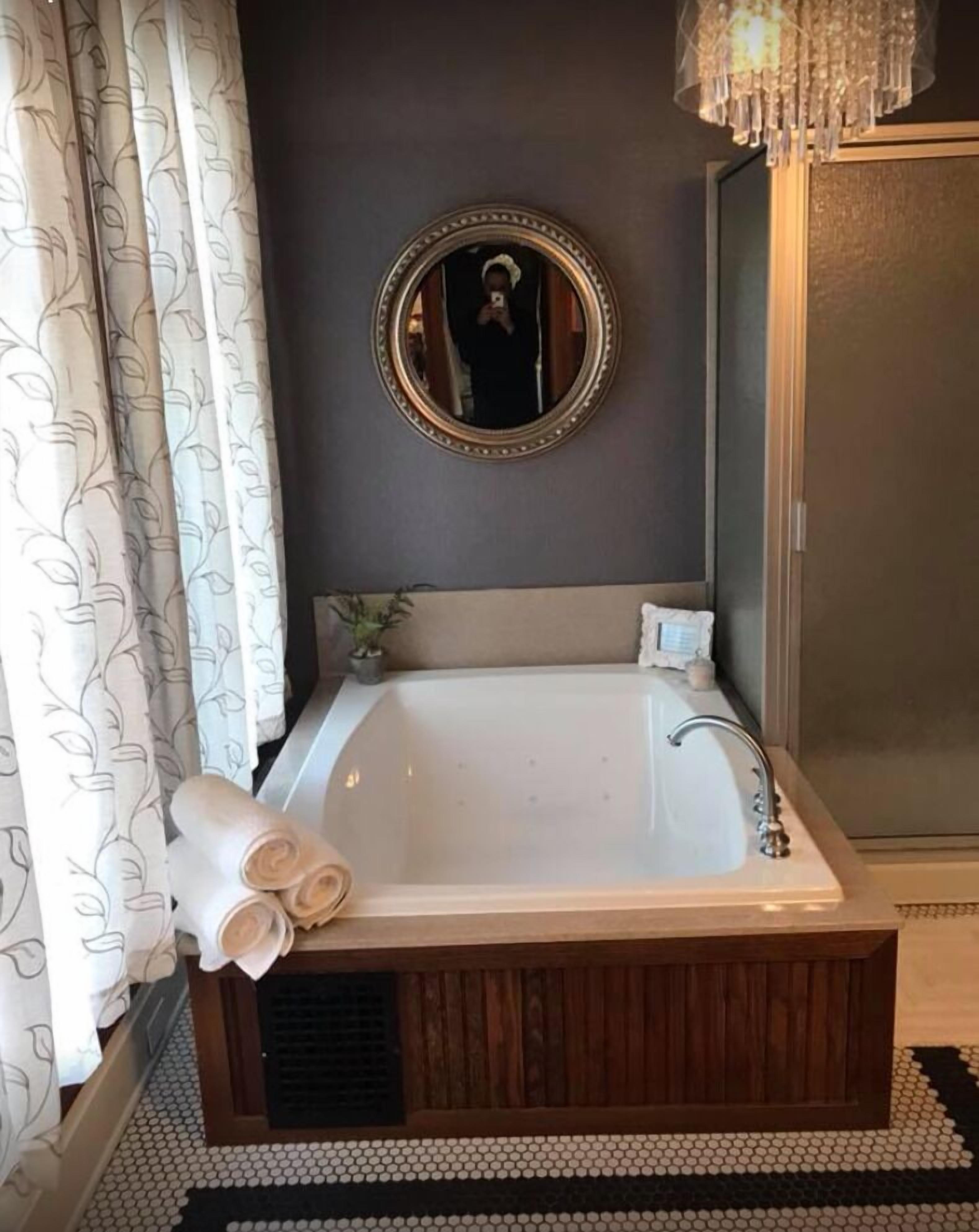 Evans' Holly Grove Inn — photo 8