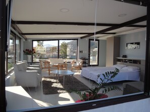 Superior Penthouse Apartment | 熨斗/熨衣板、免费 WiFi、床单
