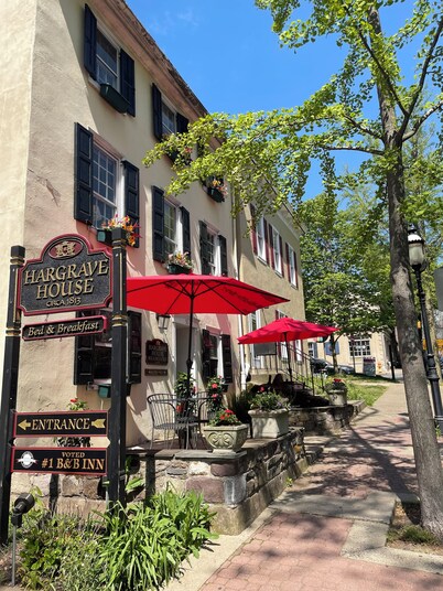 Hargrave House B & B