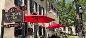 Hargrave House B & B