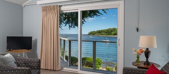 Dockside Guest Quarters & Restaurant