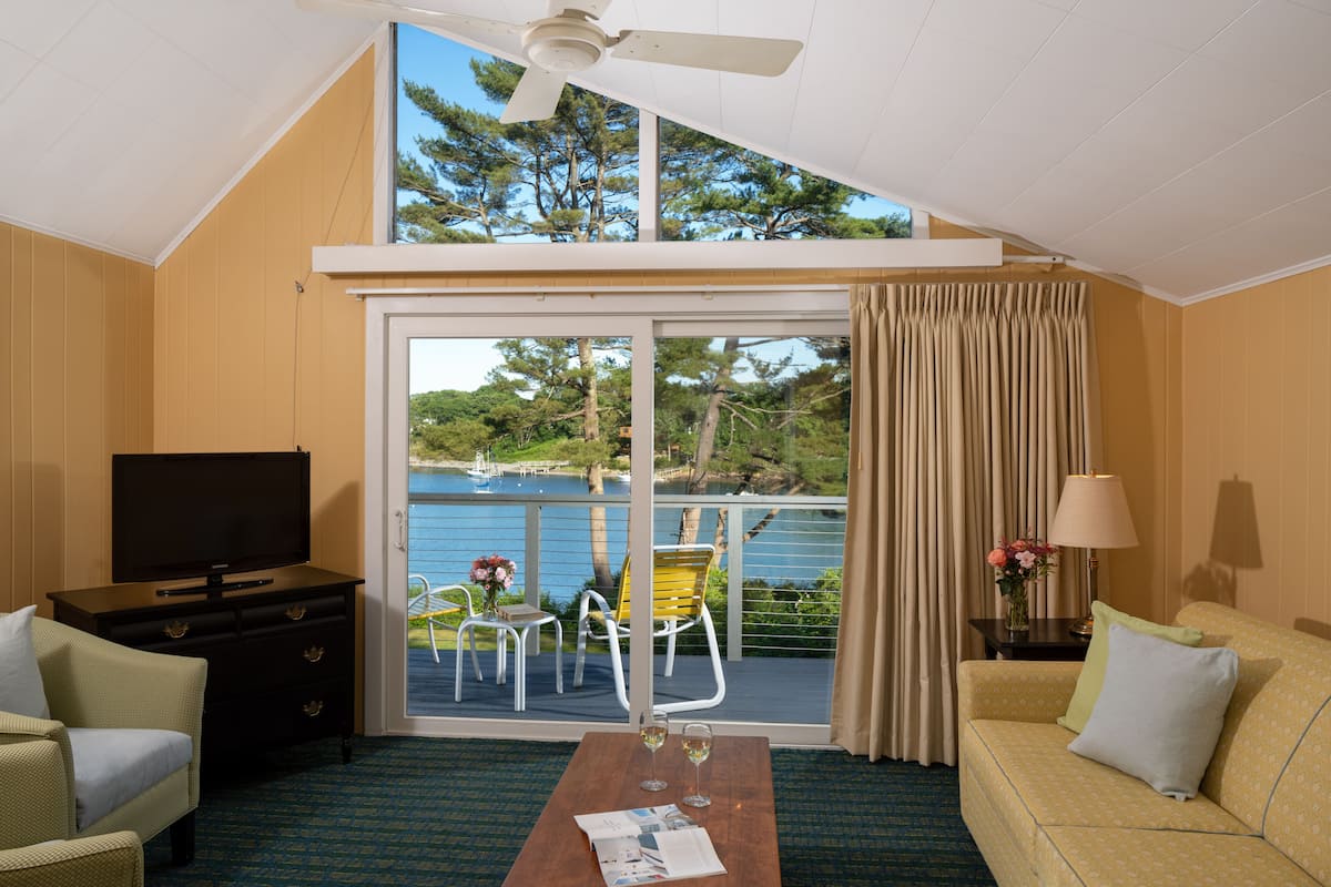 In-room safe, blackout drapes, iron/ironing board, free WiFi