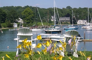 Exterior - Dockside Guest Quarters & Restaurant (York)