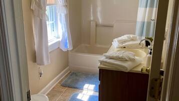 Suite, Ensuite | Bathroom