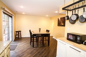 Maison, 3 chambres (City's Escape Too) | Restauration dans la chambre