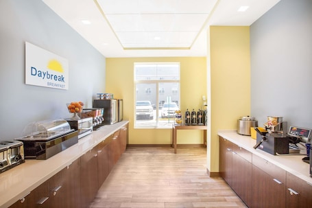 Free daily continental breakfast