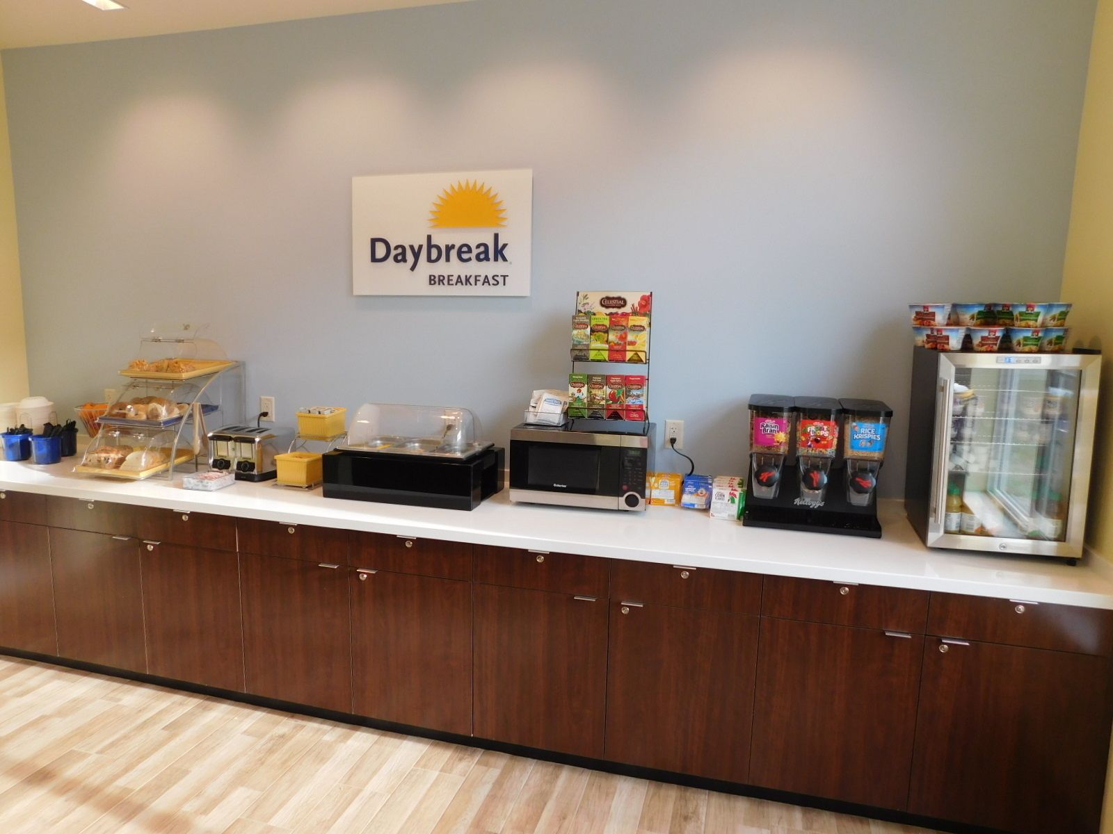 free daily continental breakfast