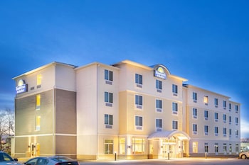 Days Inn & Suites by Wyndham Kearney