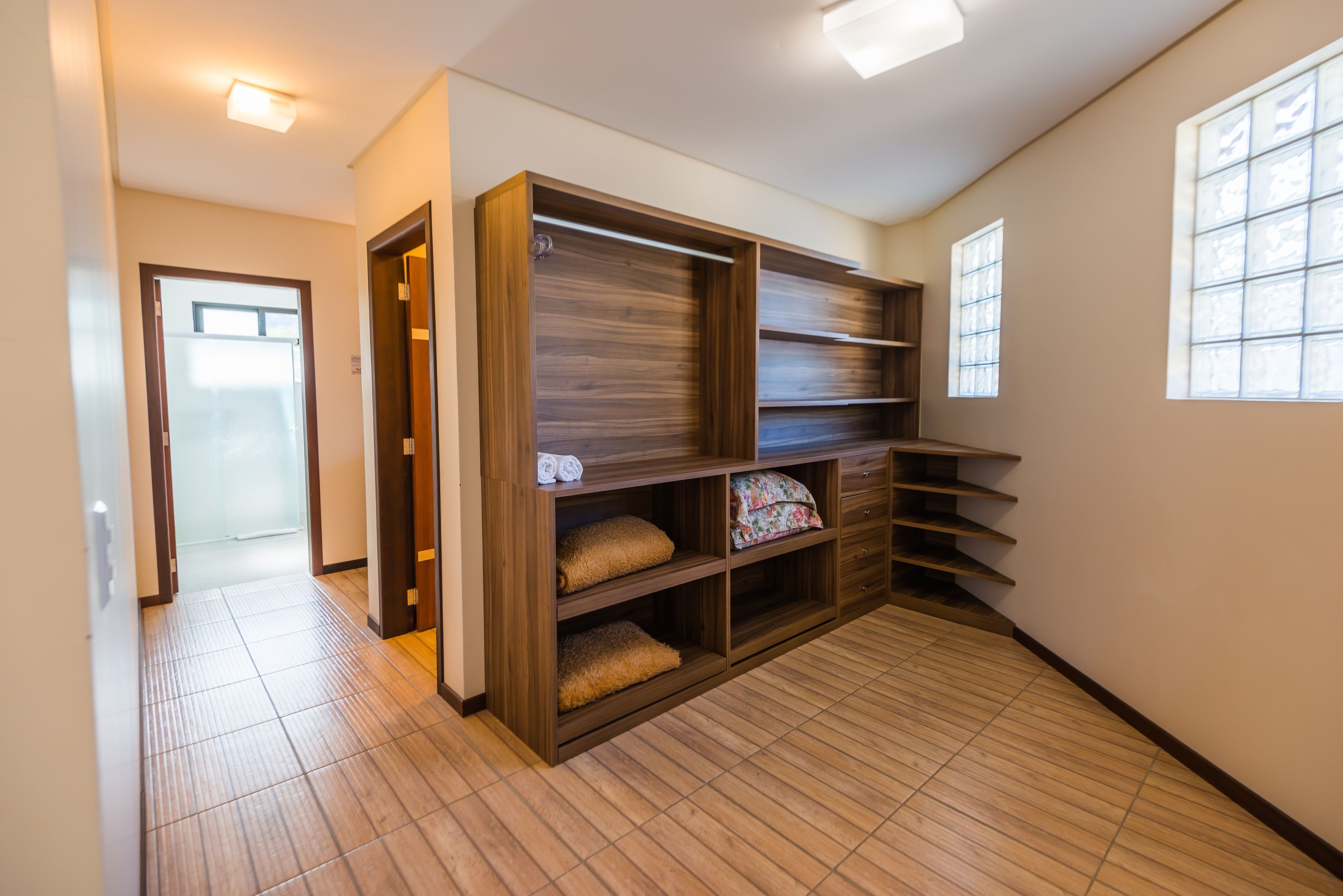 deluxe suite | 5 bedrooms, minibar, free wifi, bed sheets