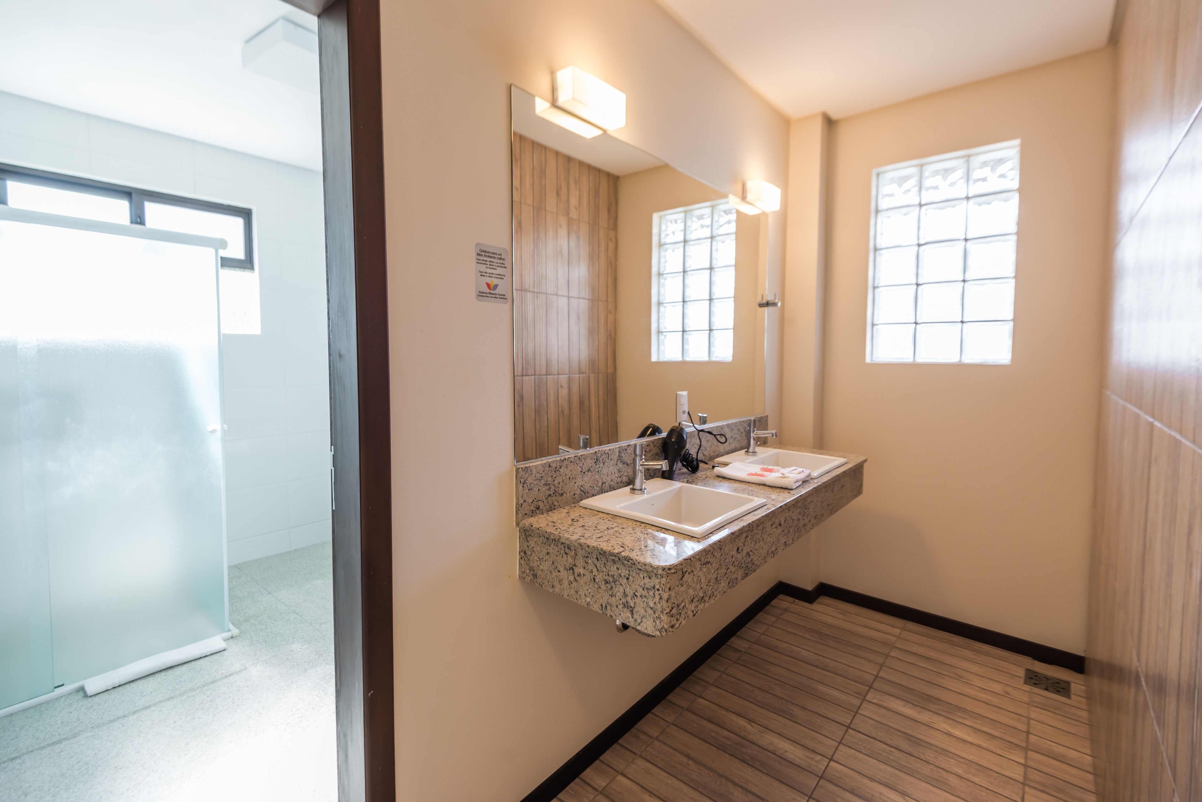 deluxe suite | bathroom | free toiletries, hair dryer, towels