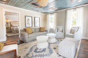 Deluxe Room, Private Bathroom | Individually decorated, individually furnished, iron/ironing board