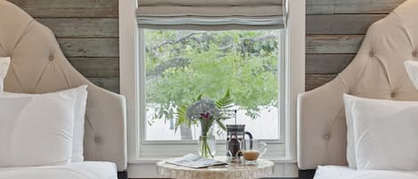 Room, Private Bathroom (The Sawgrass Suite) | Individually decorated, individually furnished, iron/ironing board