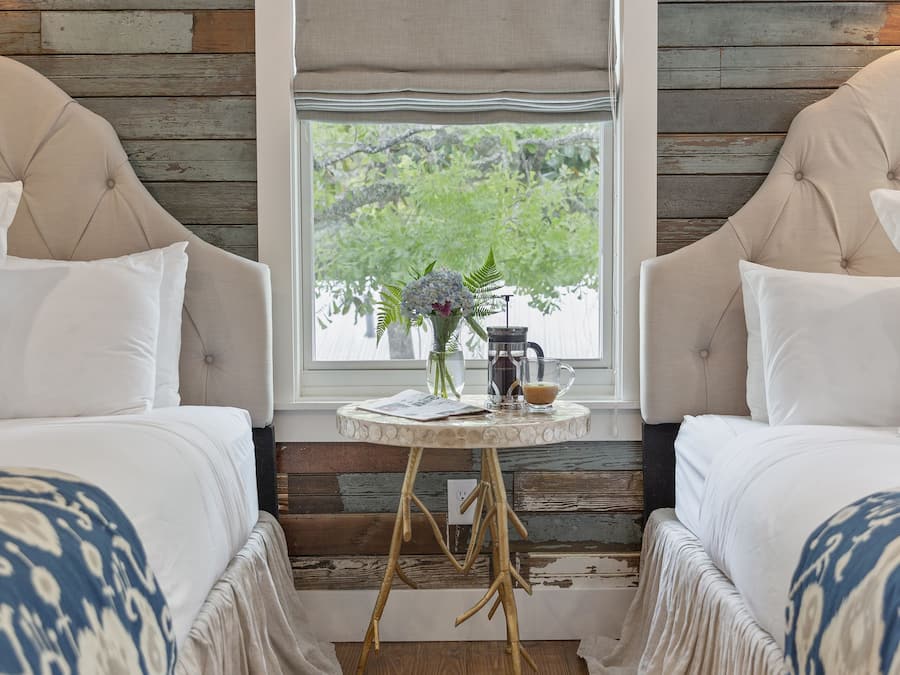 Zimmer, eigenes Bad (The Sawgrass Suite) | Individuell dekoriert, individuell eingerichtet, Bügeleisen/Bügelbrett