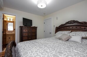 تجهيزات عازلة للصوت وواي فاي مجانًا وملاءات أسرّة