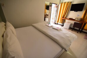 Room - Bangrak Resort (Nakhon Sawan)