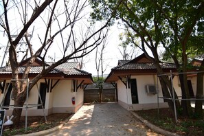 Exterior - Bangrak Resort (Nakhon Sawan)