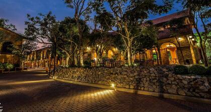 Chateau de Bear Hotel