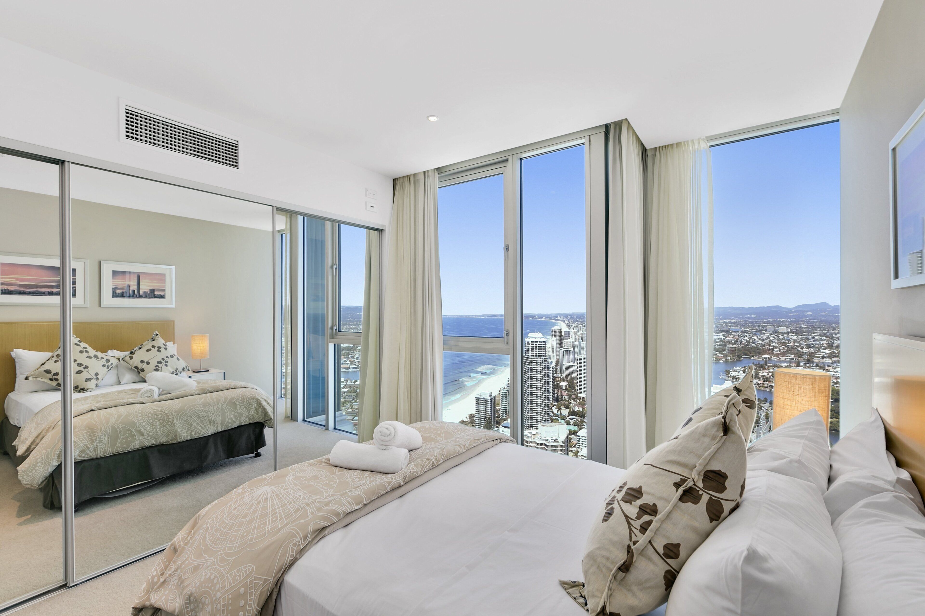 5*****Star Luxury 51 floors High — image 3