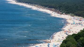Una spiaggia nelle vicinanze