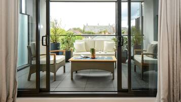 TV, Netflix, streaming services