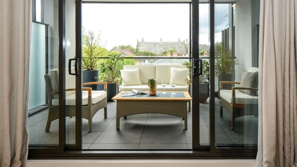 TV, Netflix, streaming services