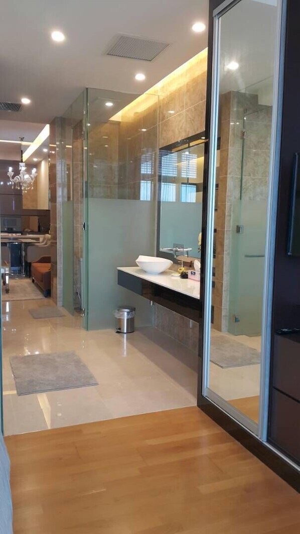 Apartment | Bathroom sink - Dorsett Residences Bukit Bintang - Comfort Stay by Selina (Kuala Lumpur)