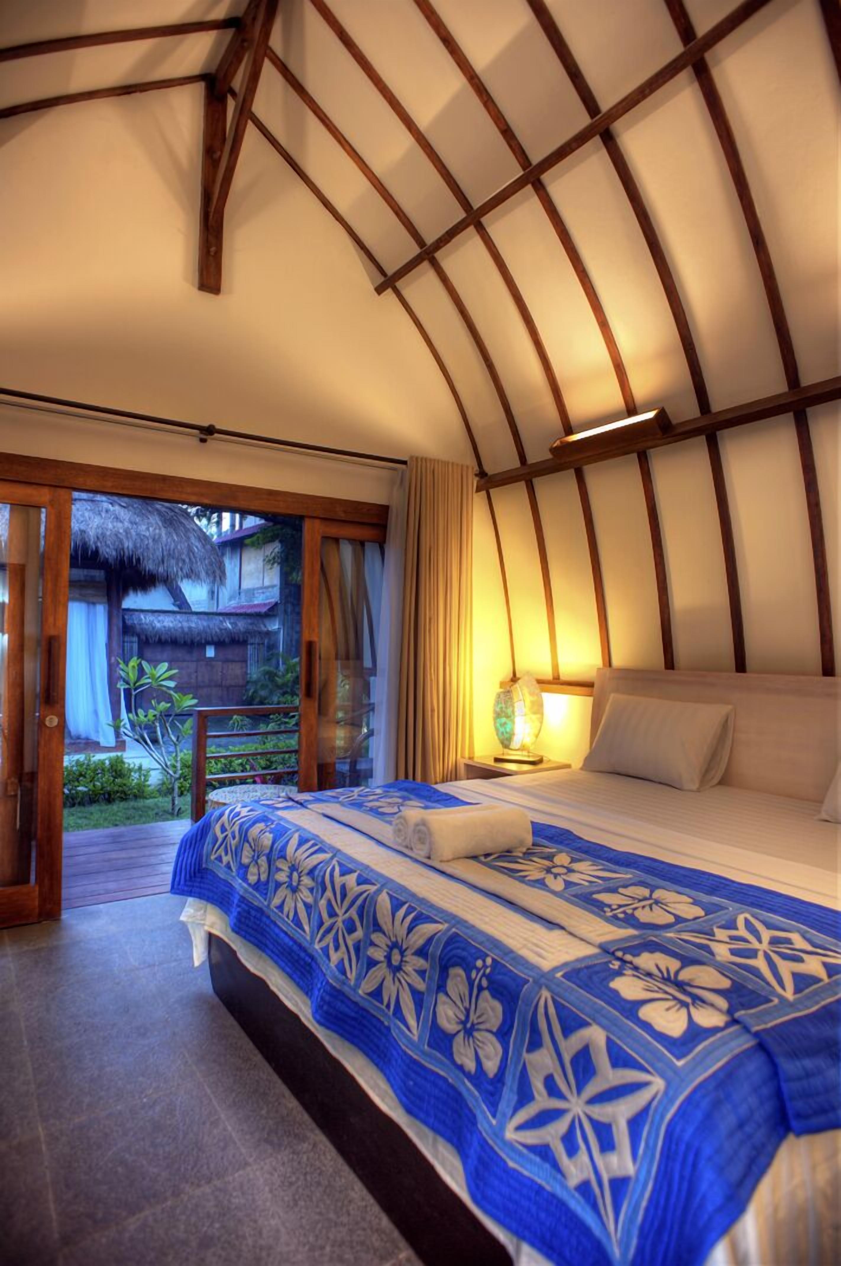 Double Room | In-room safe, desk, free WiFi