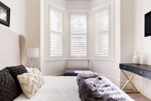 10 bedrooms, desk, iron/ironing board, travel cot