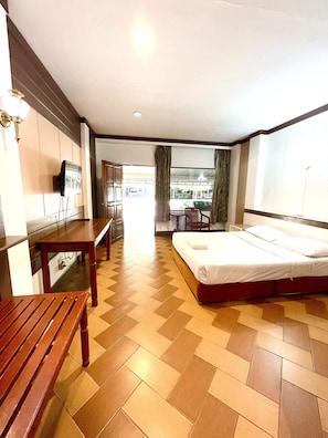 Double Room | Desk, blackout drapes, soundproofing, free WiFi - Bansuan Resort (Nakhon Sawan)