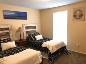 2 soverom, strykejern/-brett, wi-fi og sengetøy