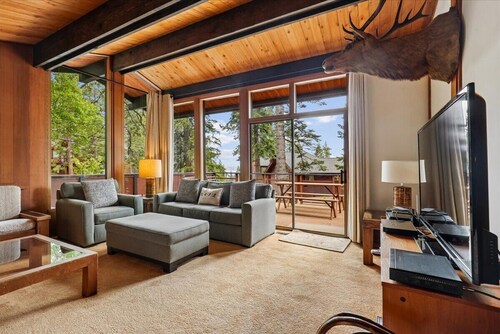 Rustic Dollar Point Cabin with Lake Views & Sunny Deck