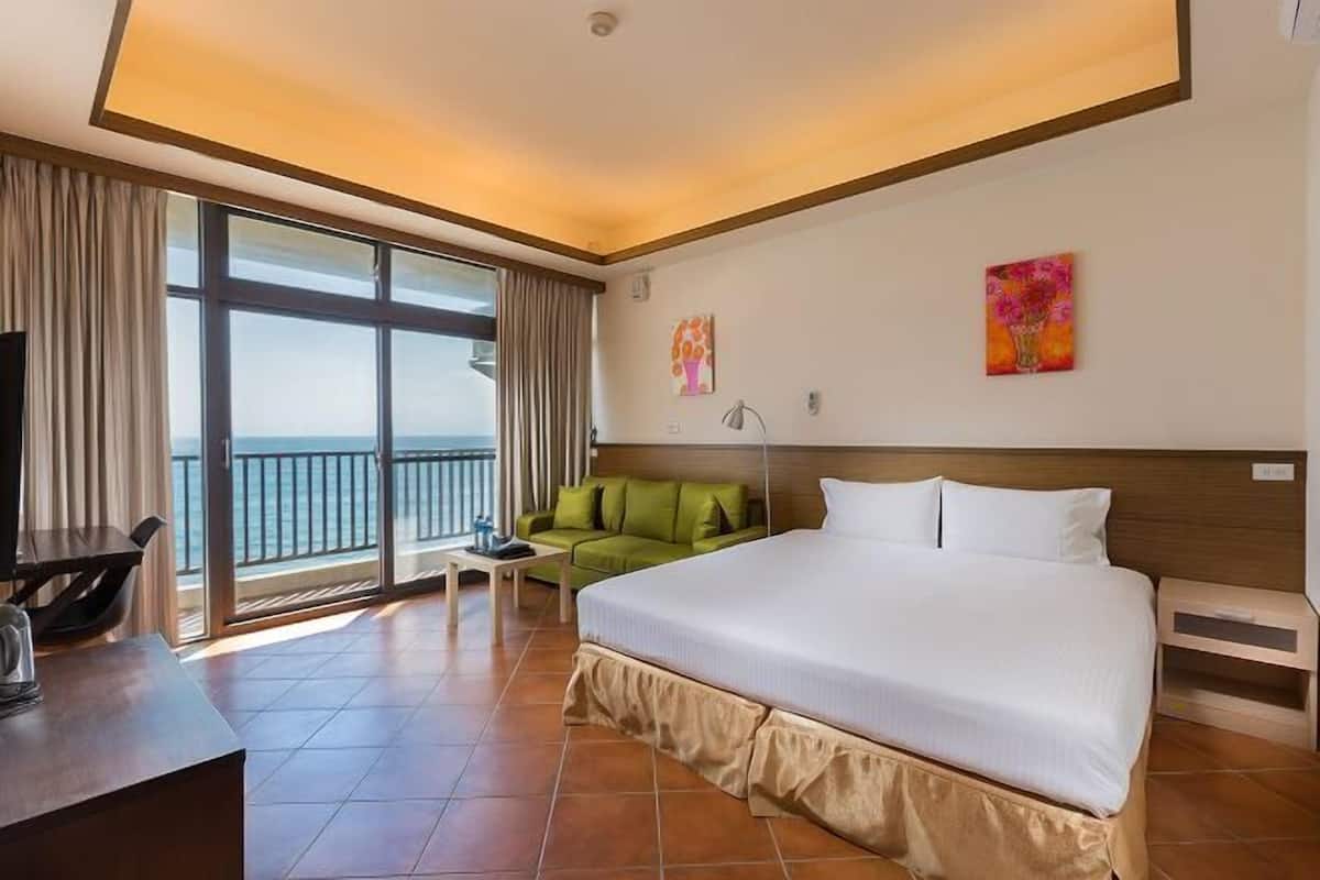 Peralatan tempat tidur premium, dihias secara berasingan