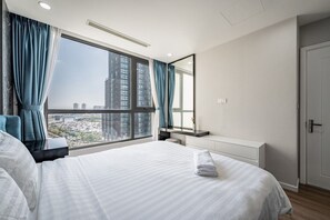 Luxury Apartment, 2 Bedrooms, Balcony - Wow! Homes by Christine - Vinhomes Luxury (Ho Chi Minh City)