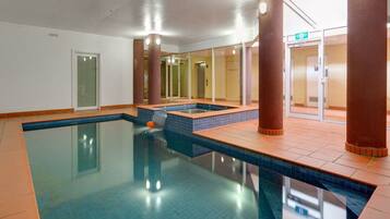 Piscine couverte, piscine chauffée