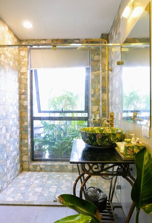 Premium Double Room, 1 Queen Bed, Balcony, City View | Bathroom | Shower, rainfall showerhead, free toiletries, hair dryer - Ladybug Boutique Villa (Hanoi)