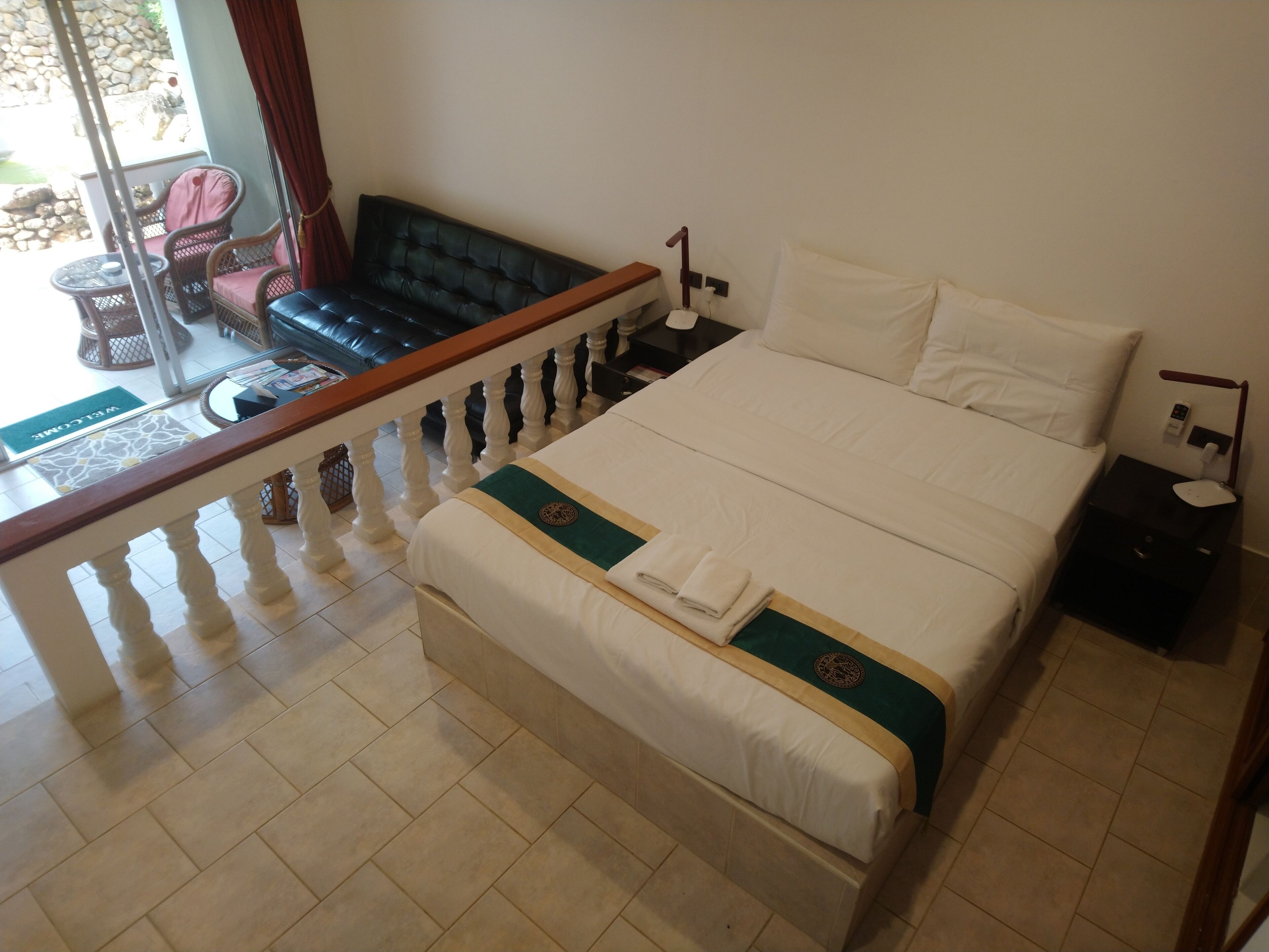 basic room | minibar, in-room safe, blackout curtains, free wifi