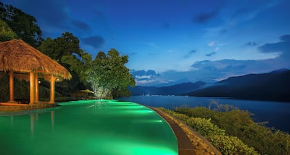 Mai Chau Hideaway Lake Resort